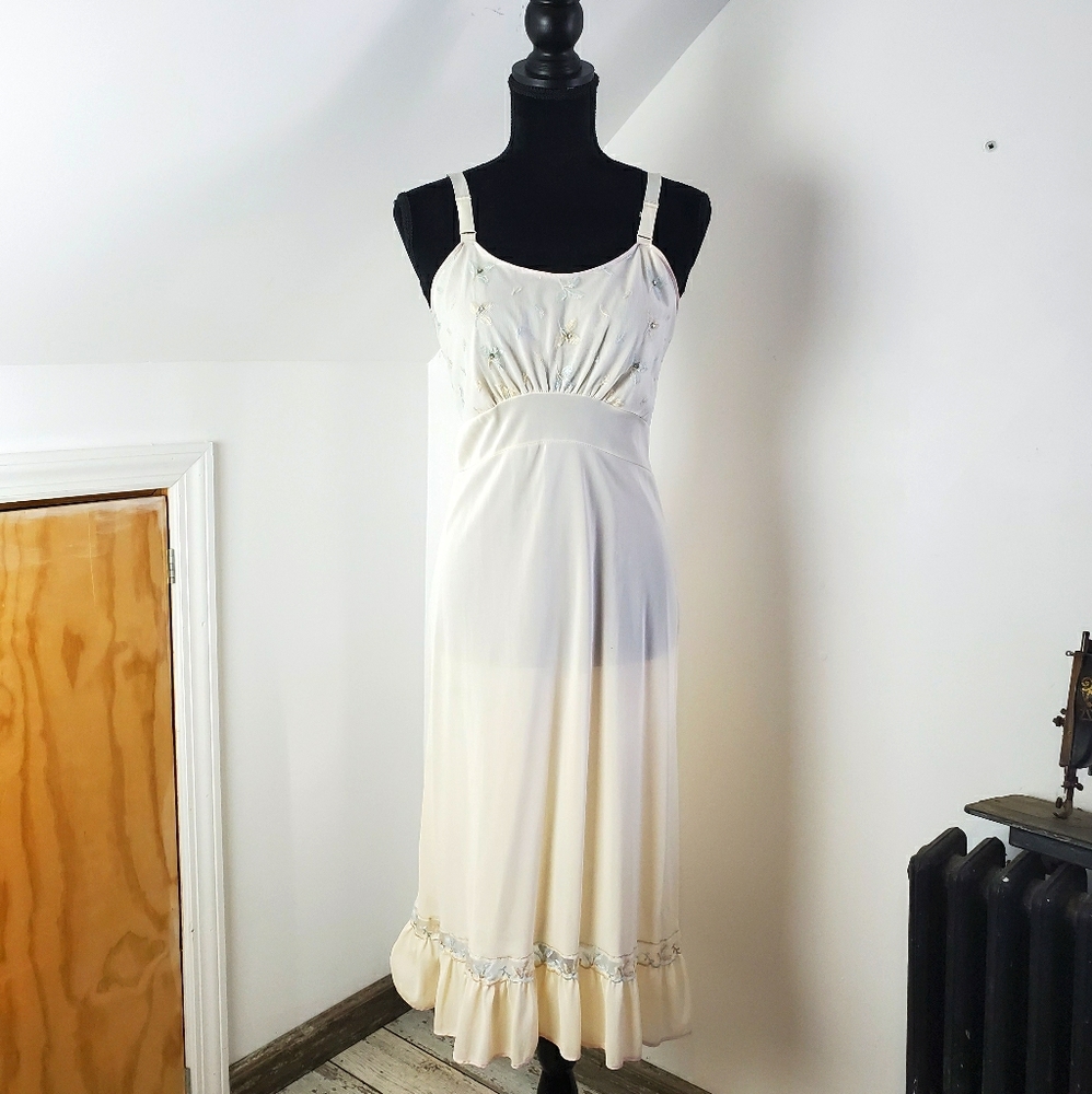 Vintage Cami Slip Dress 🤩